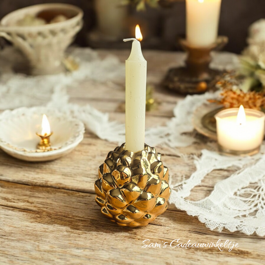 Kaarsenkandelaar Dennenappel goud